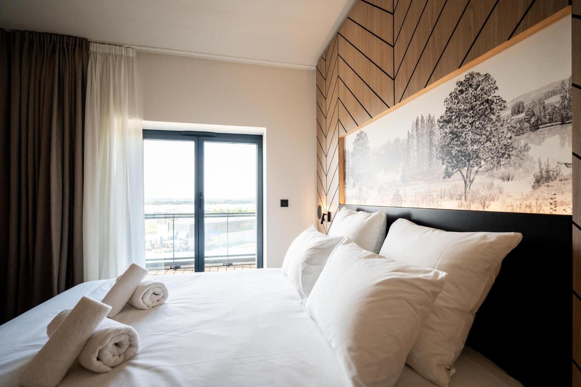 Bo Hotels Ambronay الغرفة الصورة
